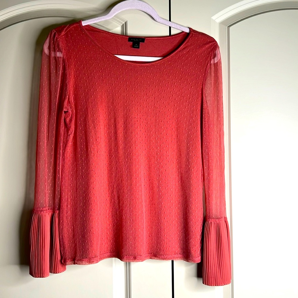 Ann Taylor Lace blouse. Size XS.